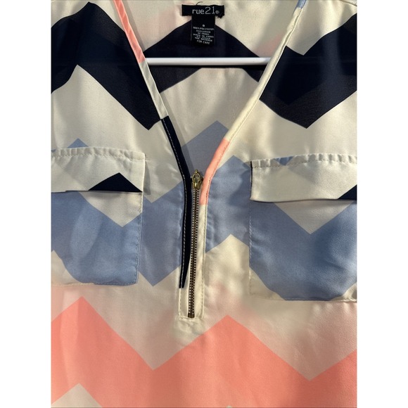 Rue 21 Tunic Top Small Sheer V-Neck Zip Up White Pink Chevron Roll Tab Sleeves - Picture 2 of 5